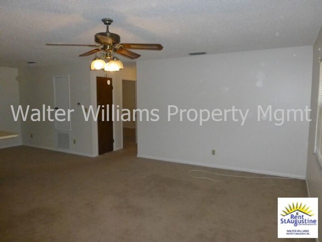 Building Photo - 2871 Varella Ave