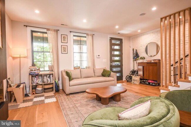 Foto del edificio - 1368 Randolph St NW
