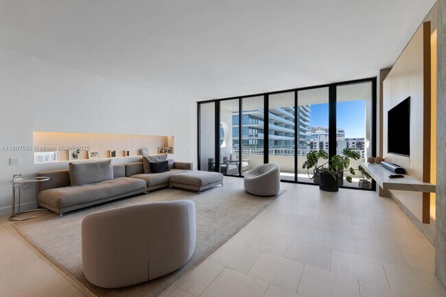 Foto del edificio - 10205 Collins Ave