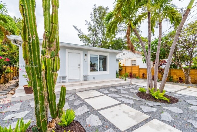 Foto del edificio - 44 NW 40th St