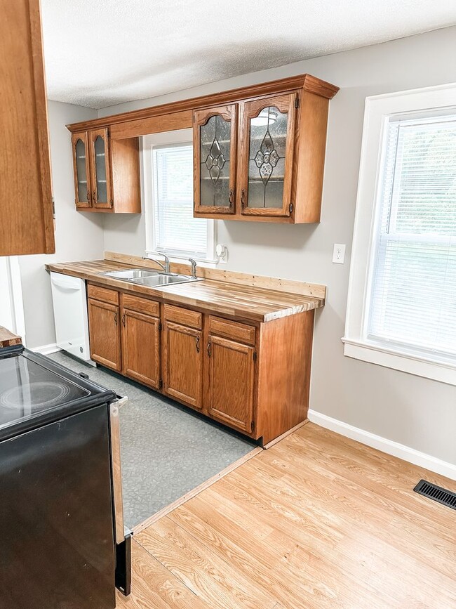 Photo - Housing Choice Vouchers Welcome! Charming ... House