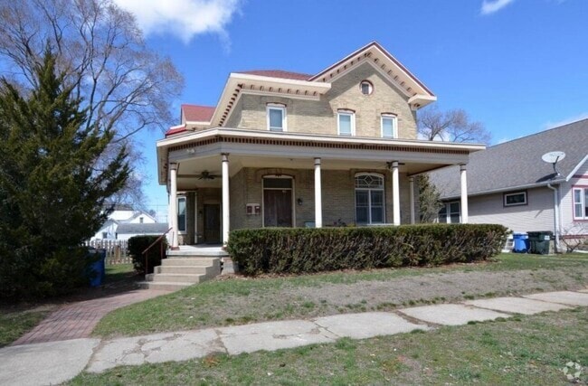 Building Photo - 115 E Marion St