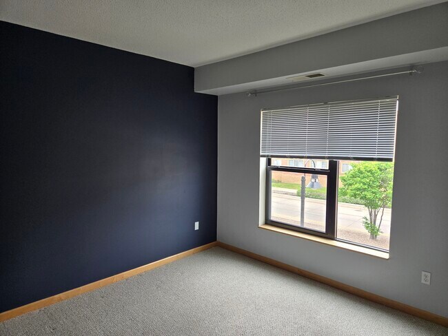 Foto del edificio - 7600 Lyndale Ave S