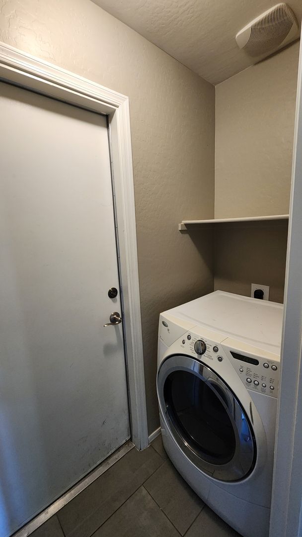 Building Photo - Charming 3 bed, 2.5 bath townhouse in Gilb...