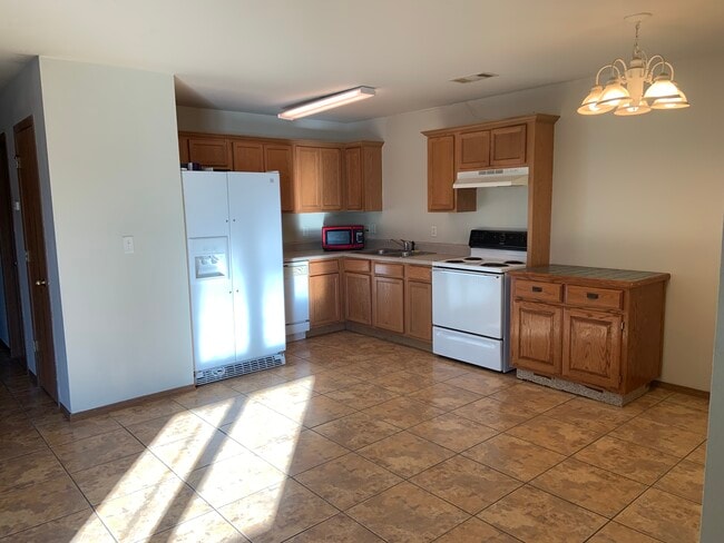 Building Photo - 309 E Marietta Ct