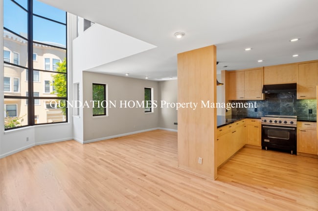 Building Photo - 631A Greenwich St