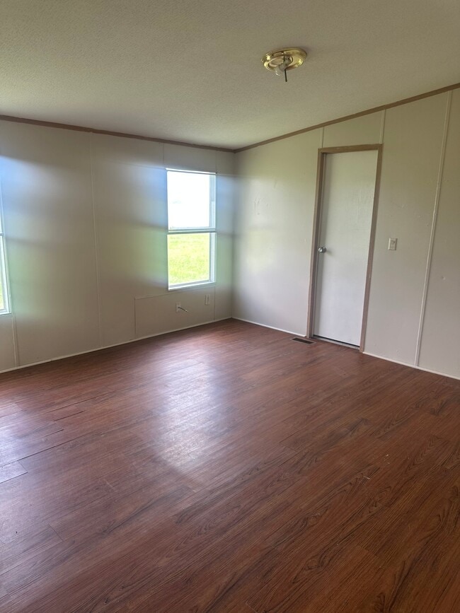 Building Photo - 265 Lorena Meadows Dr