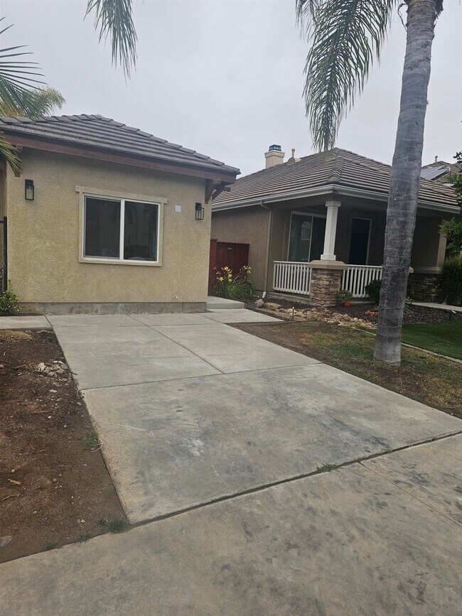 Foto del edificio - 516 Peach Way