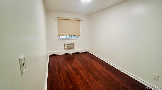 Foto del edificio - 139 Hopkins St