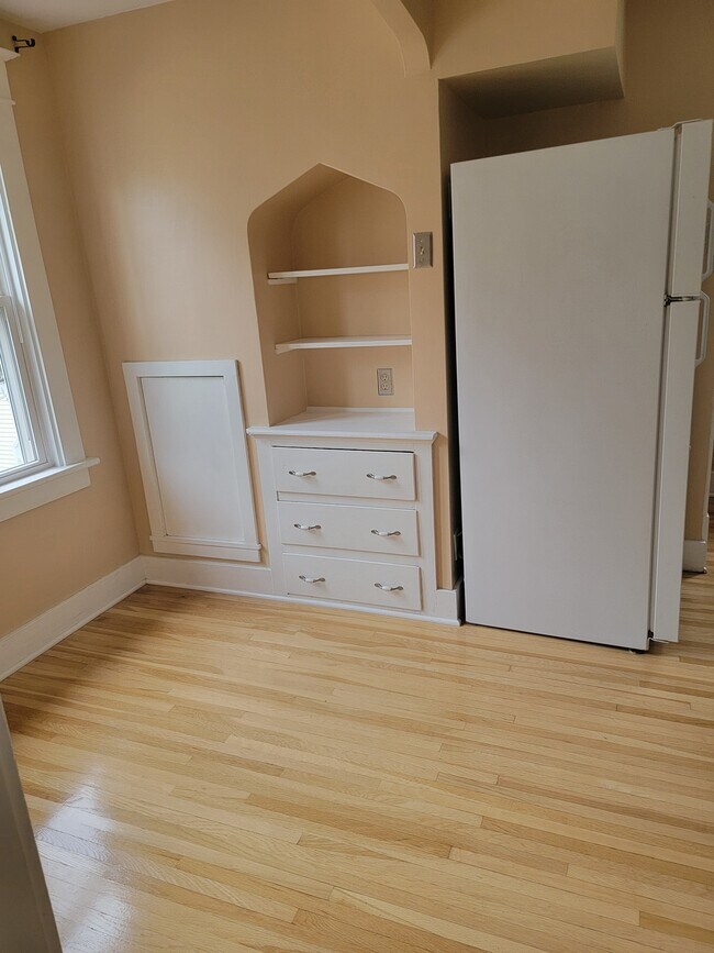 Kitchen - 33 Ilion St