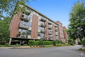 Building Photo - 640 Glen Iris Dr NE