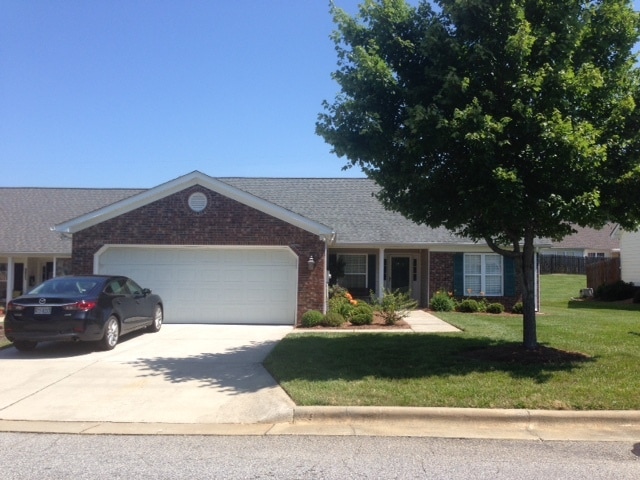 Building Photo - 3923 Cloverwood Meadow Ln