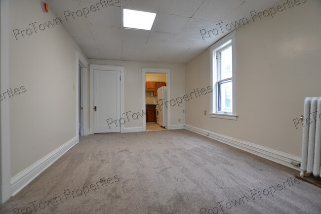 Building Photo - 112 Nicholson St