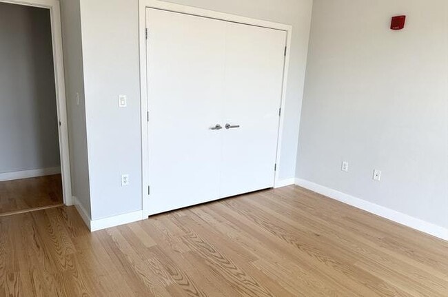 Building Photo - TOYRK