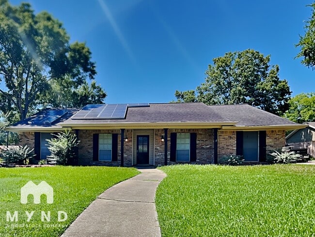 Building Photo - 4003 Highknoll Ln