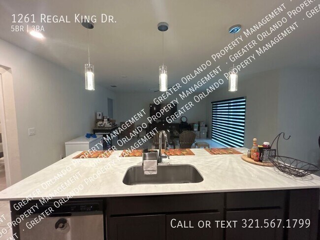 Foto del edificio - 1261 Regal King Dr