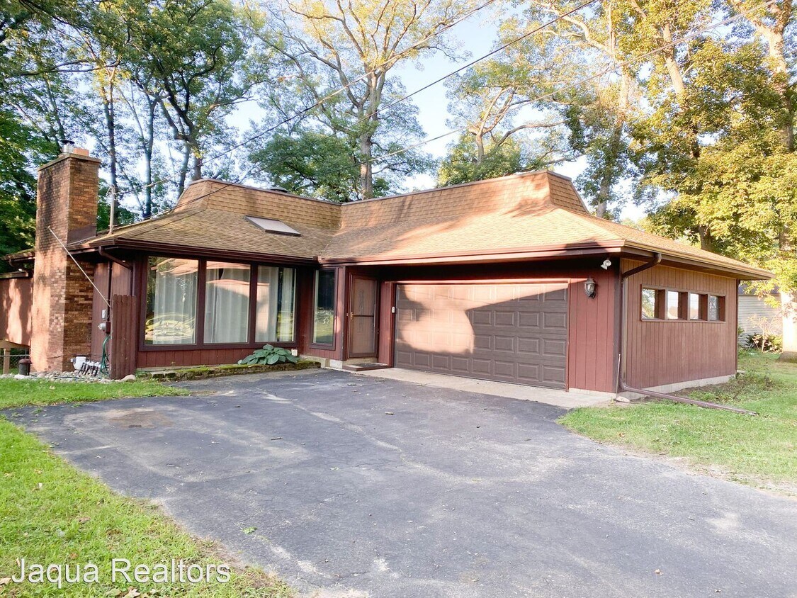 Primary Photo - 4 br, 2.5 bath House - 8263 Heritage