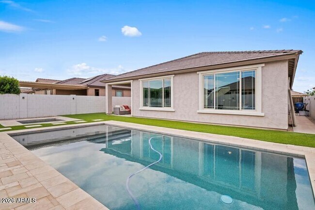 Foto del edificio - 22849 E Marsh Rd