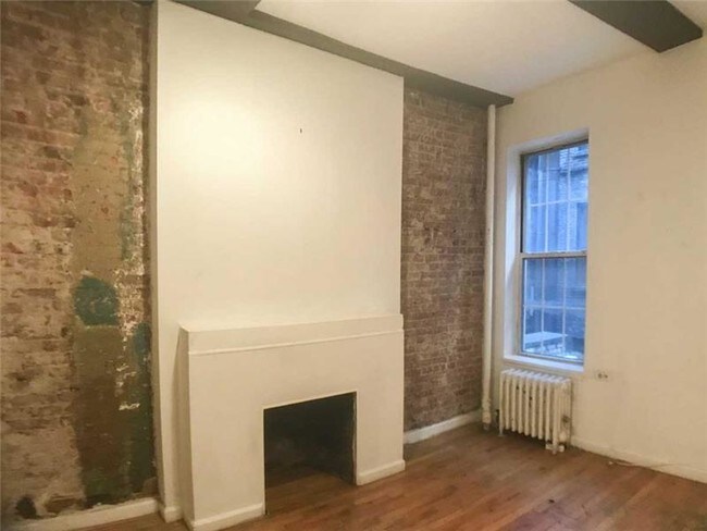 Building Photo - 200 Sullivan St