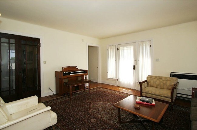 Foto del edificio - 1608 Cerro Gordo St