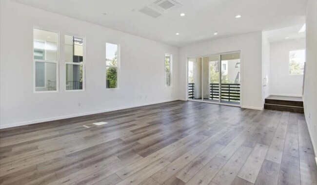 Foto del edificio - 5700 Sterling St