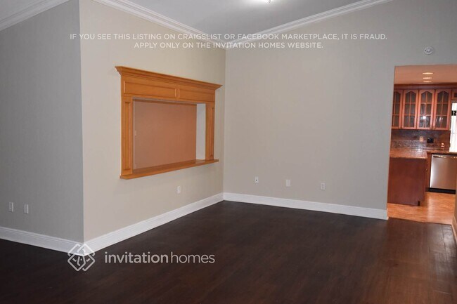 Building Photo - 9811 SW 13th Ct