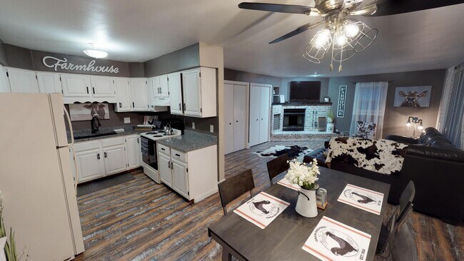 Building Photo - 504 Crab Apple Ct