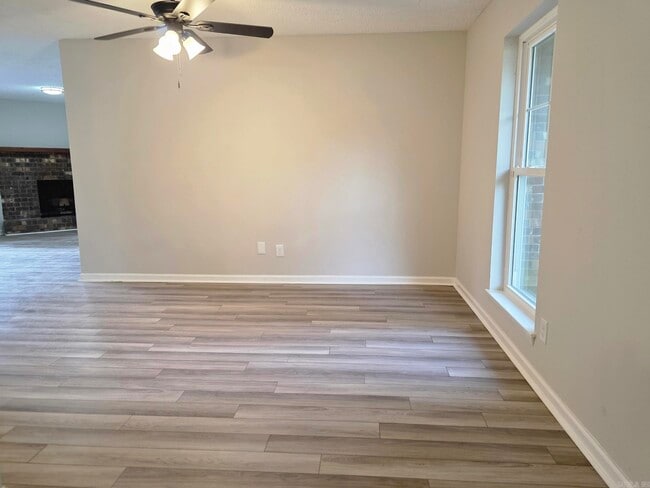 Foto del edificio - 8 Willowridge Cove