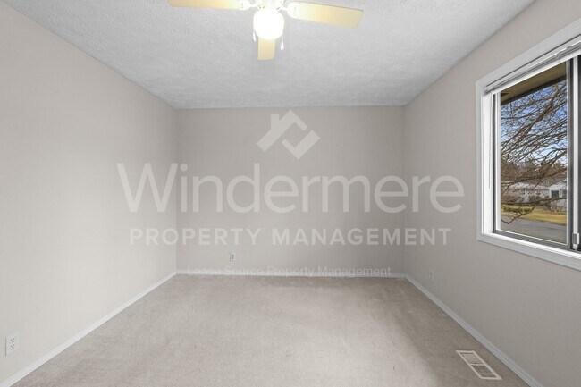 Foto del edificio - Beautiful Family Home ! Spring Special !! 50% Off first months rent.