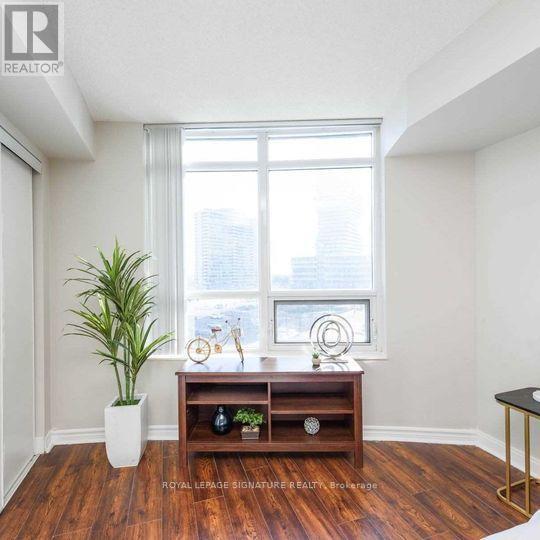 Primary Photo - 330-330 Burnhamthorpe Rd W