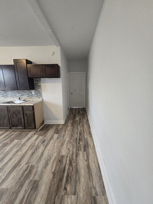 Building Photo - 5942 Callowhill St
