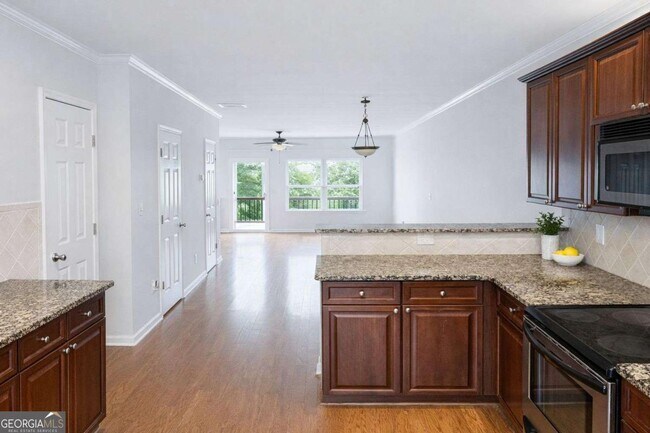 Foto del edificio - 2043 Liberty Ct NW