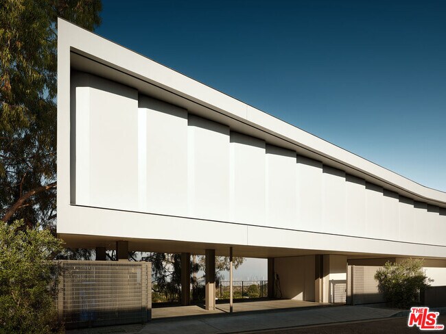 Foto del edificio - 2500 Briarcrest Rd