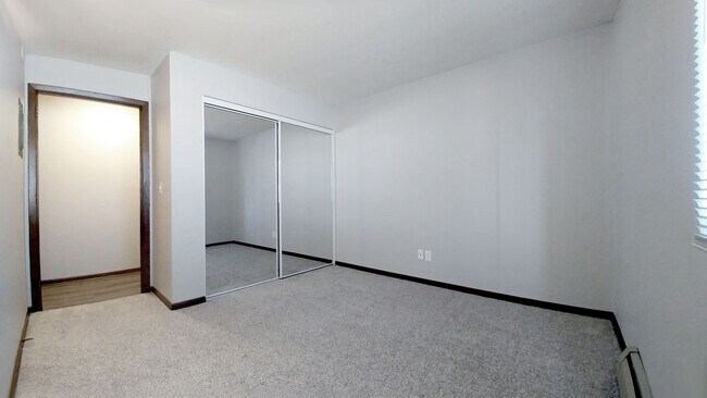 Building Photo - 2204 Valleyhigh Dr NW