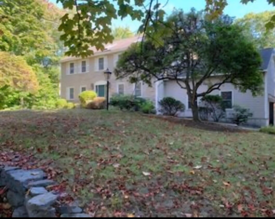 Primary Photo - 746 Washington Rd
