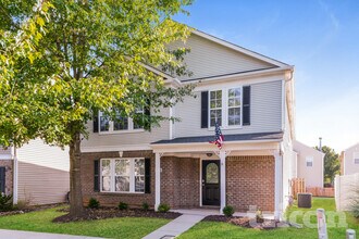 Building Photo - 830 Sinclair Dr