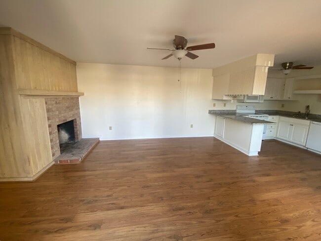 Foto del edificio - 3302 Barnacle Ln