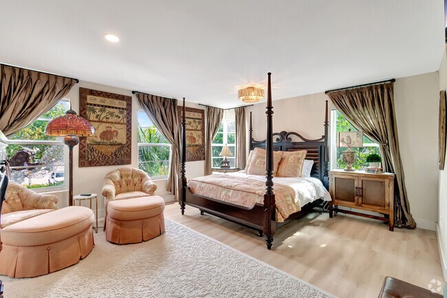 large studio - 15 N Ocean Breeze