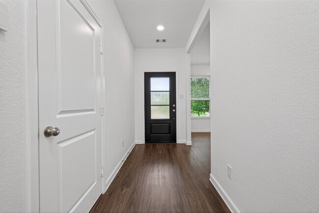 Foto del edificio - 16108 Dockside St