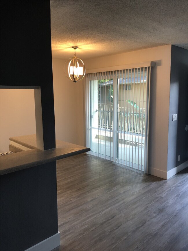 Comedor - Oasis Apartments