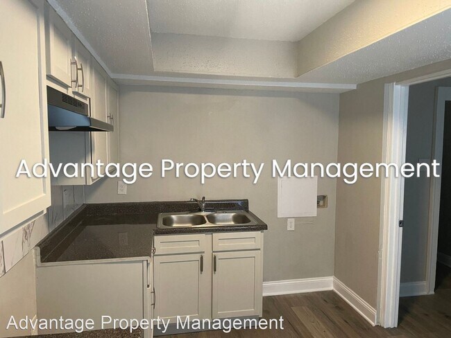 Building Photo - 3 br, 2 bath House - 3084 Pershing Ave.