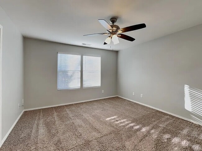 Foto del edificio - 267 Averasboro Dr