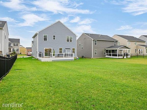 Primary Photo - 4 br, 3 bath House - 165 Horseshoe Dr