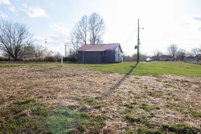 Building Photo - 1972 S Dixie Blvd