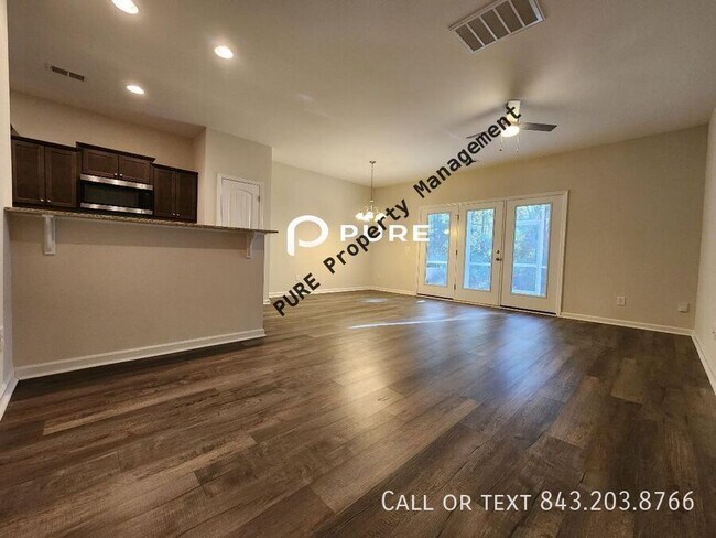 Foto del edificio - 234 Buchanan Cir