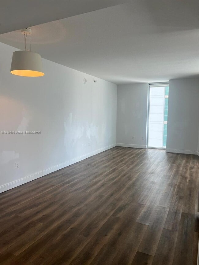 Building Photo - 185 SW 7th St