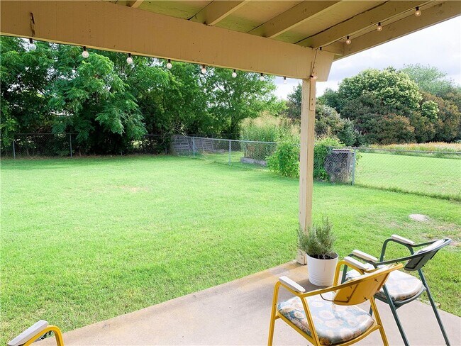 Foto del edificio - 311 Highland Estates Dr