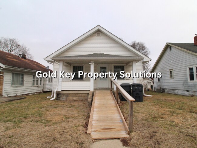 Foto del edificio - Attractive 2 BR 1 BA House with Fenced Backyard and Garage (SECTION 8 APPROVED)