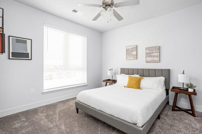 Foto del edificio - 8506 Westfield Blvd