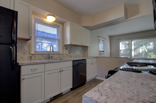 Foto del edificio - 2 Bed Bettendorf Home